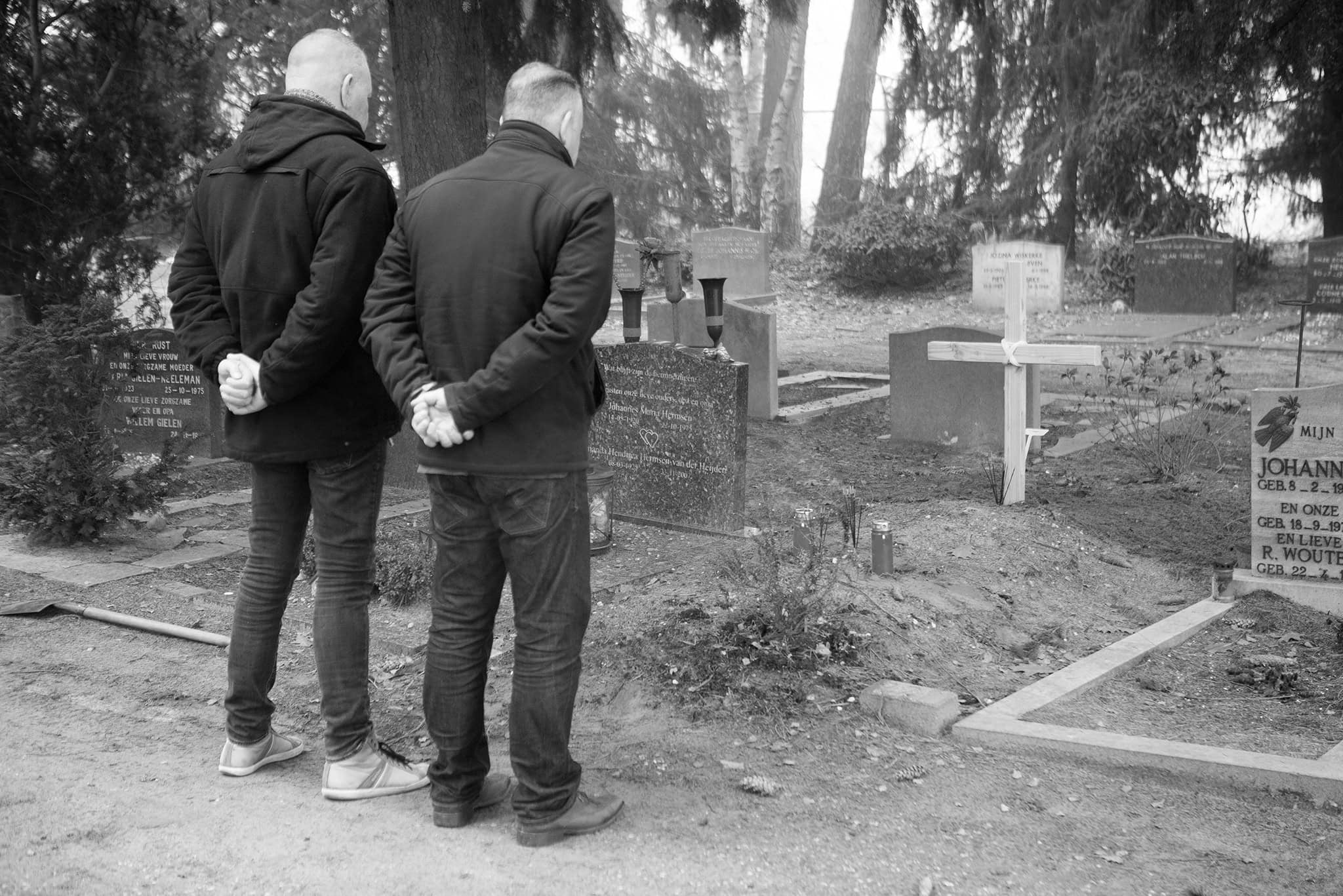 20161220-recherche-utrecht-plaatst-kruis-bij-onbekende-dode-man-2b